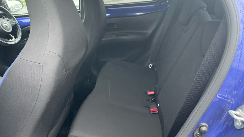 Toyota Aygo X 1.0 VVT-i Edge 5dr Petrol Hatchback